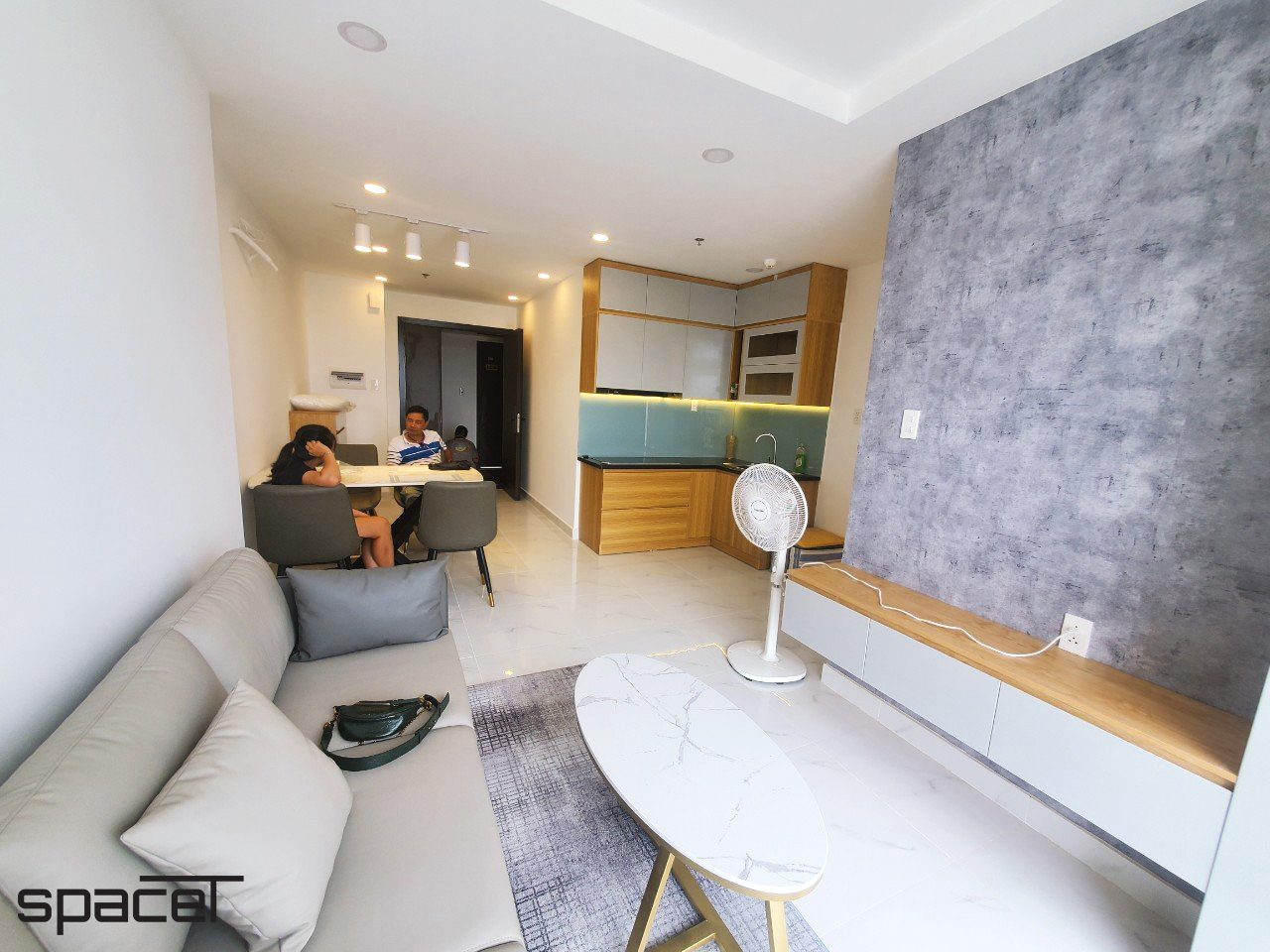 Phòng khách, phòng bếp, phong cách hiện đại Modern, hoàn thiện nội thất, căn hộ Terra Mia Bình Chánh.
