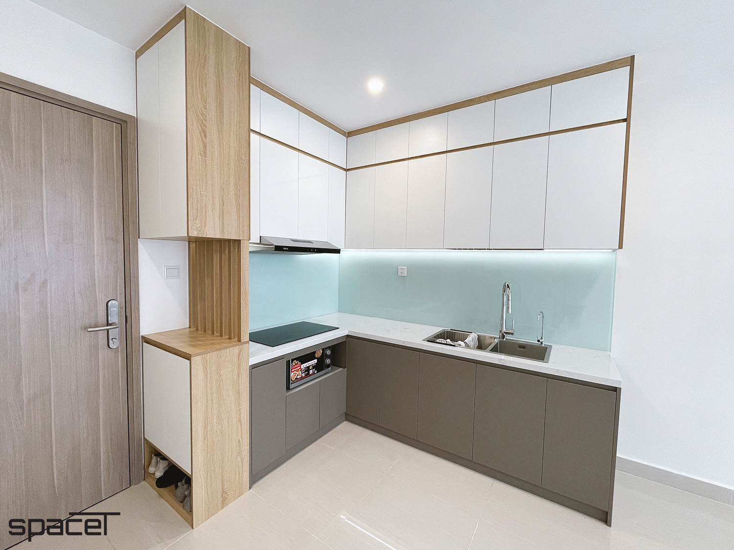 Lối vào, phòng bếp, phong cách hiện đại Modern, hoàn thiện nội thất, căn hộ The Origami Vinhomes
