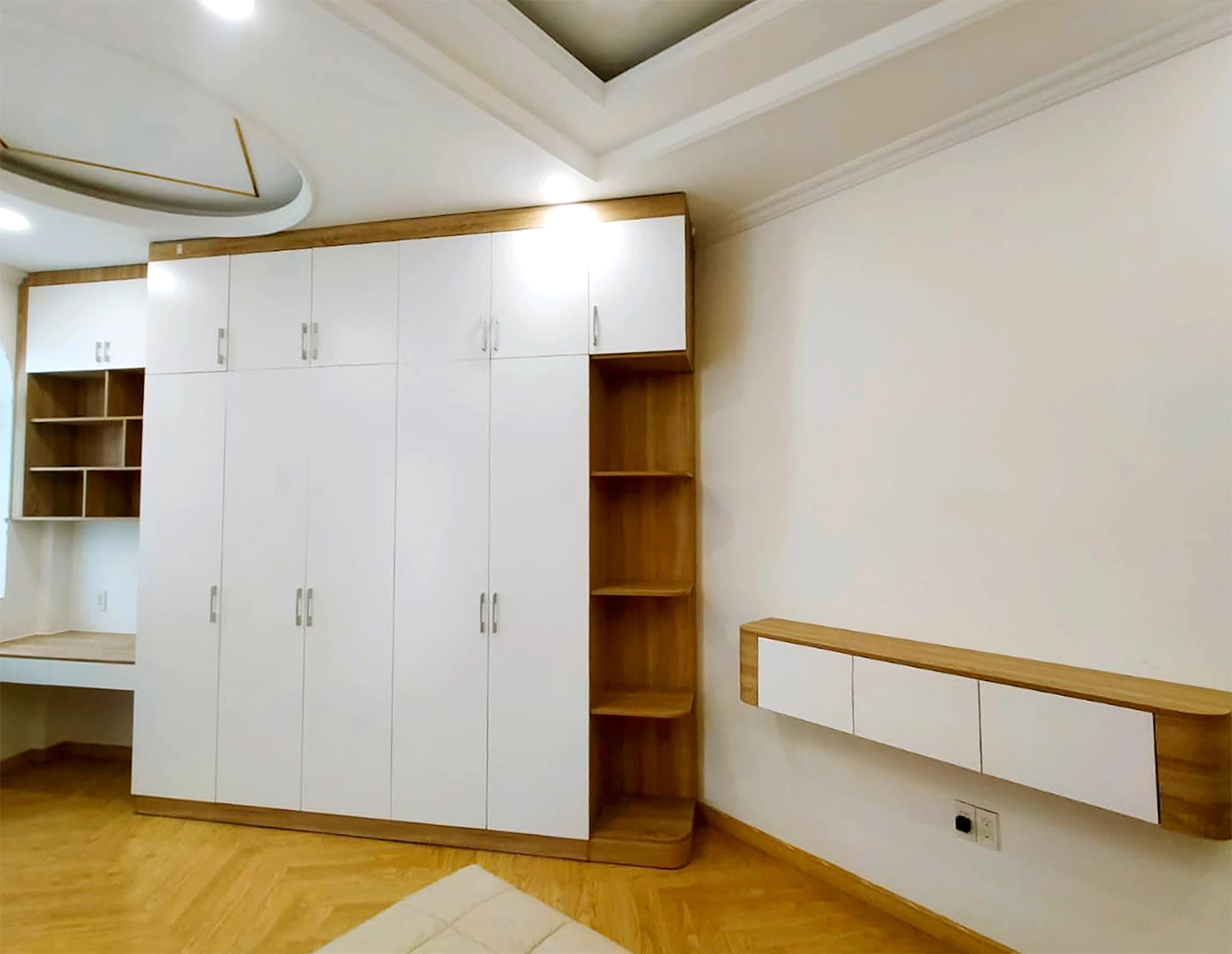 Hoàn thiện nội thất phòng ngủ nhà phố 100m2 tại Bình Dương phong cách Hiện đại Modern