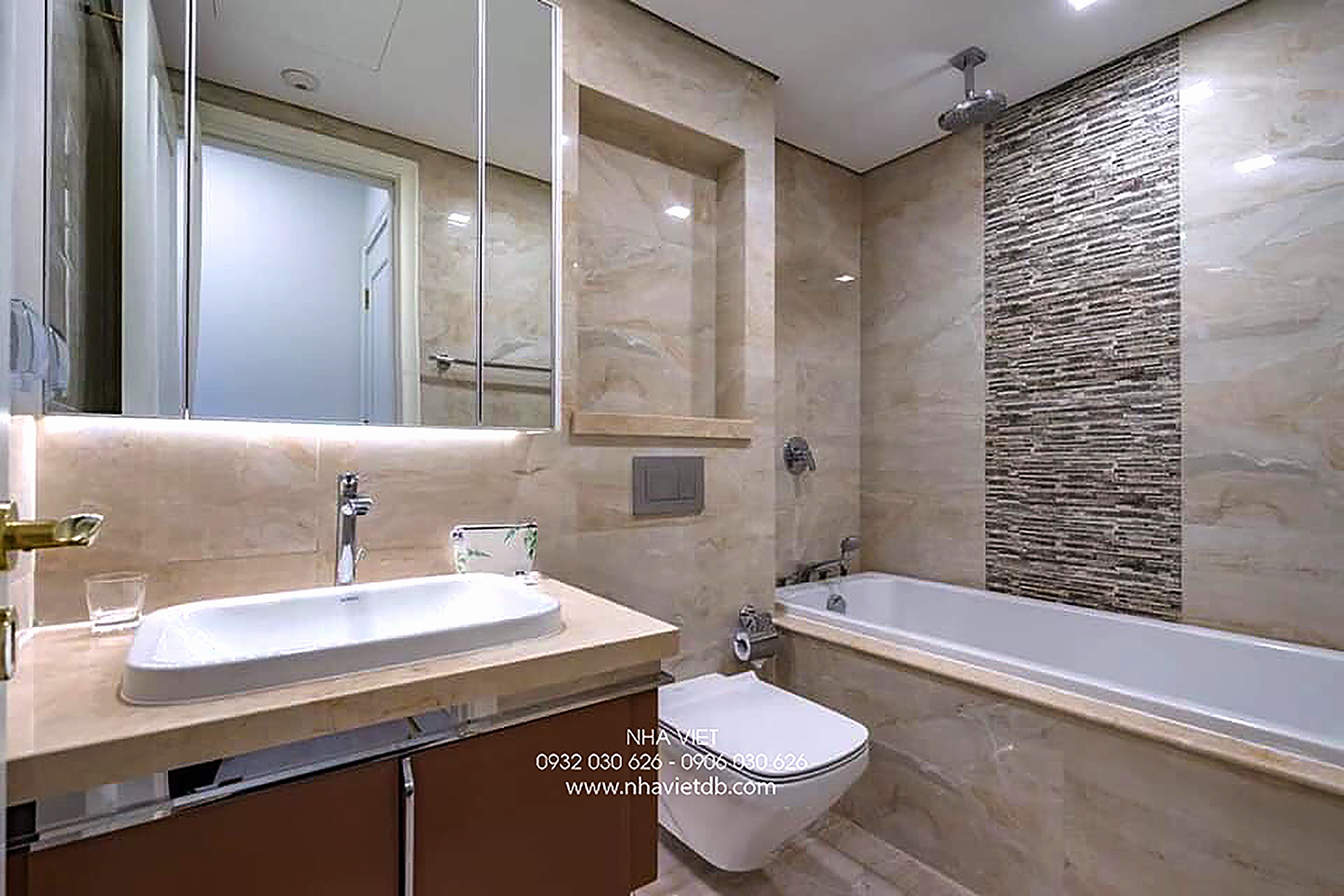 Hoàn thiện nội thất phòng tắm, nhà vệ sinh Căn hộ Vinhomes Ba Son Quận 1 phong cách Hiện đại Modern
