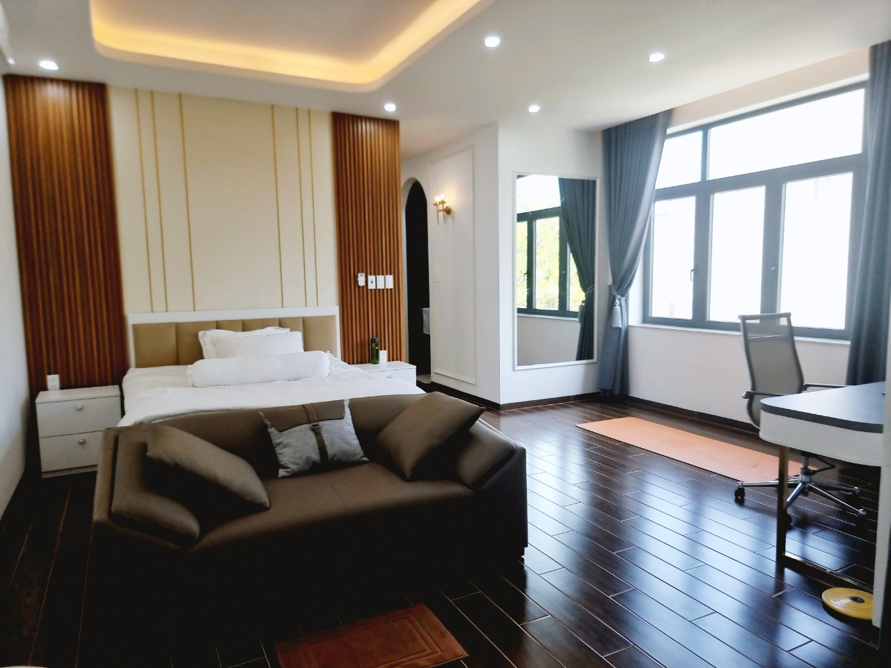 Hoàn thiện nội thất phòng ngủ master Nhà phố 150m2 Quận 2 phong cách Tân cổ điển Neo Classic