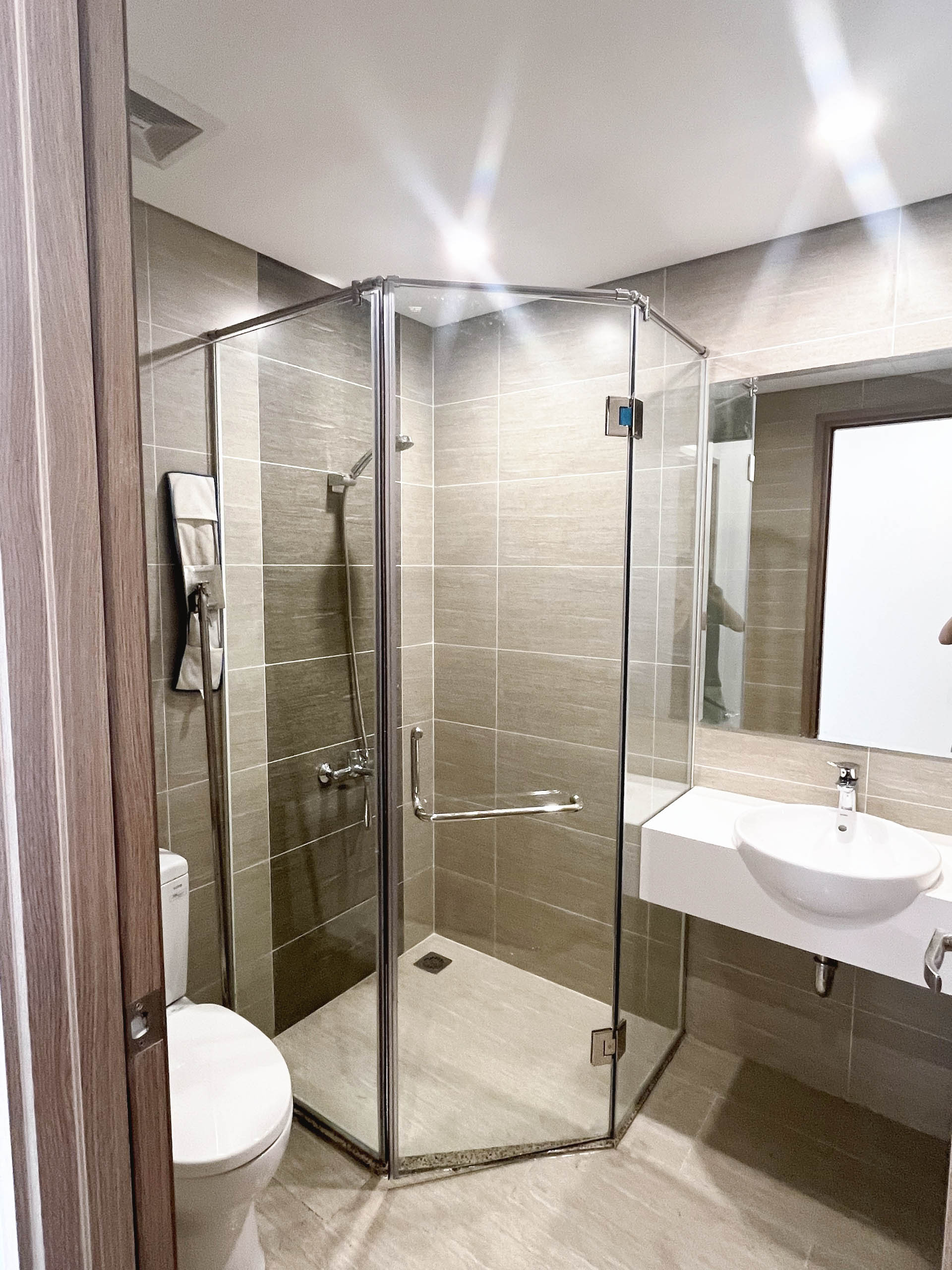 Hoàn thiện nội thất phòng tắm, nhà vệ sinh Căn hộ The Origami Quận 9 phong cách Hiện đại Modern