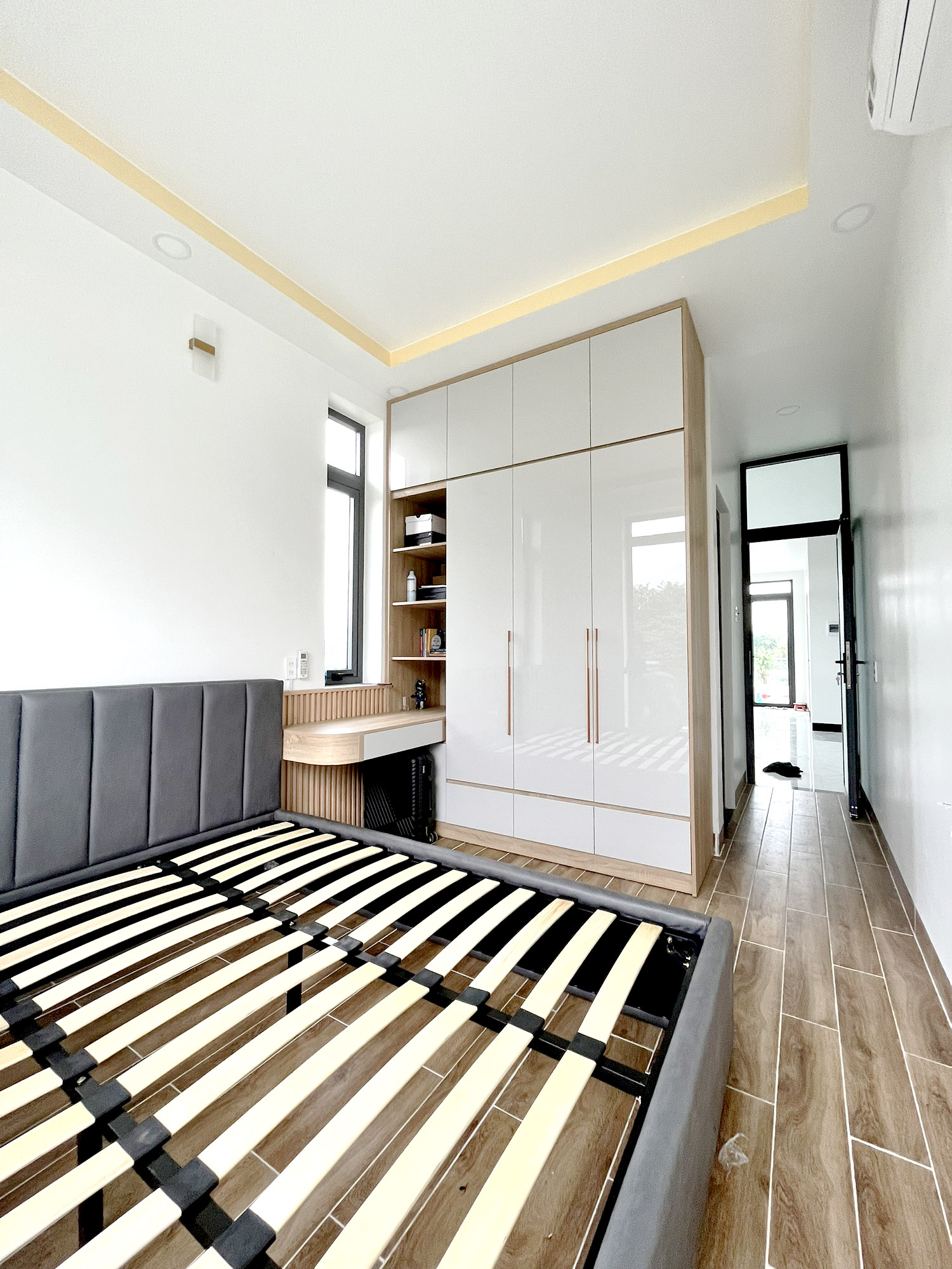 Hoàn thiện nội thất phòng ngủ tầng trệt Nhà phố Đồng Nai phong cách Hiện đại Modern, phong cách Bắc Âu Scandinavian