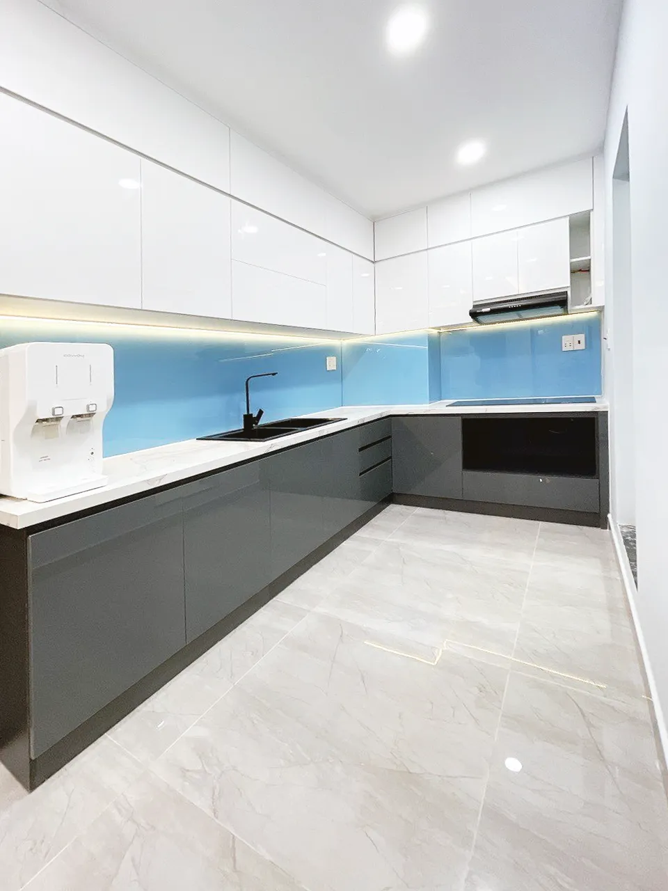 Hoàn thiện nội thất nhà bếp Căn hộ chung cư H2 Hoàng Diệu phong cách Hiện đại Modern