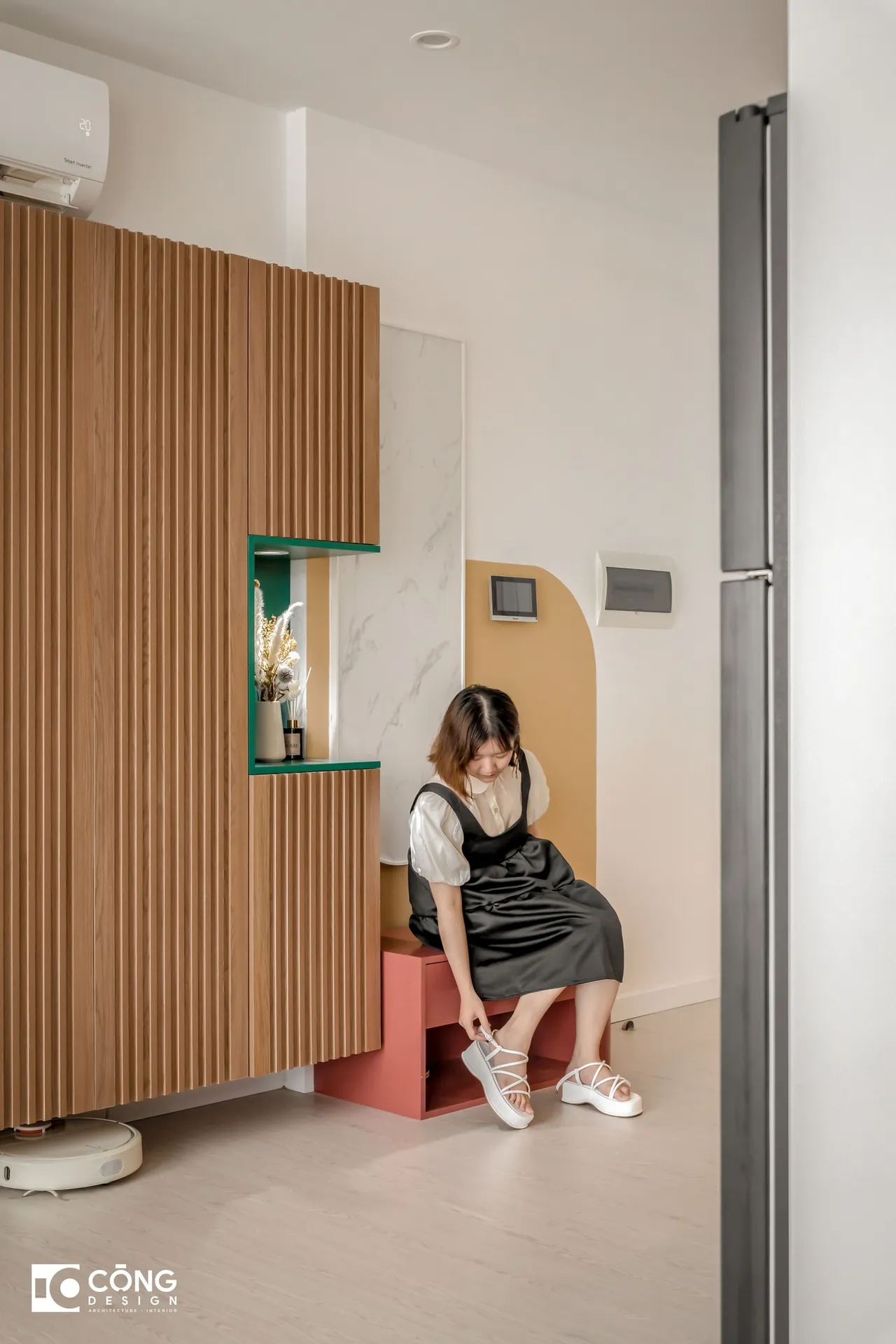 Hoàn thiện nội thất lối vào Căn hộ S503 Vinhomes Grand Park phong cách Tối giản Minimalist, phong cách Color Block