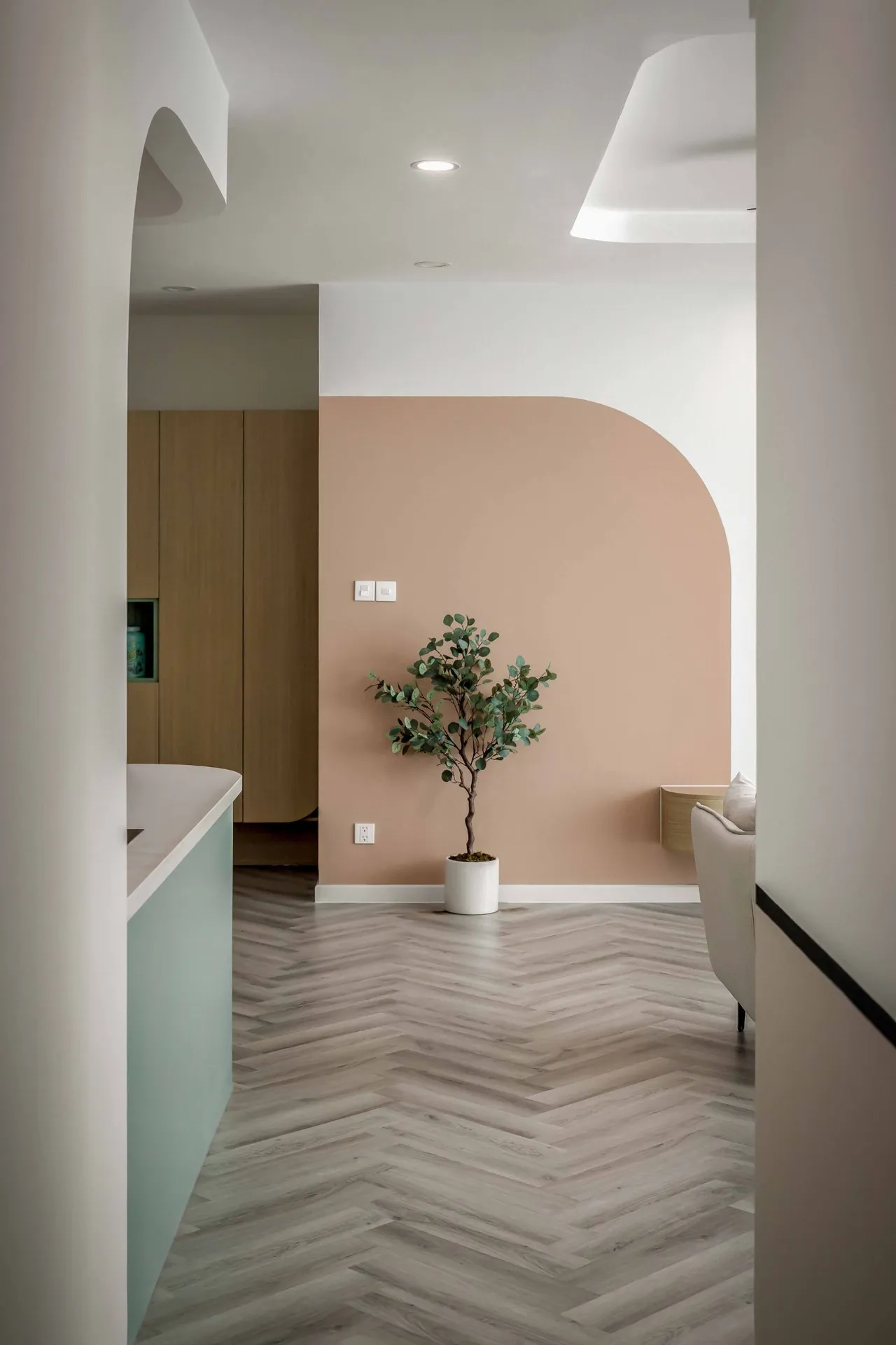 Hoàn thiện nội thất hành lang Căn hộ The Riviera Point Quận 7 phong cách Tối giản Minimalist, phong cách Color Block