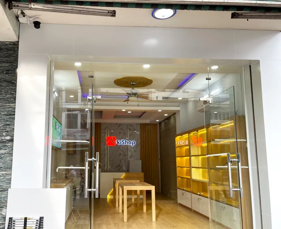 Hoàn thiện nội thất Cửa hàng AkiShop Bình Thạnh