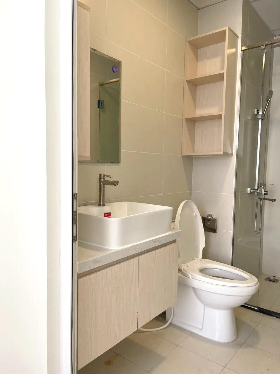 Hoàn thiện nội thất phòng tắm, nhà vệ sinh Căn hộ Dream Home Quận 8 phong cách Hiện đại Modern