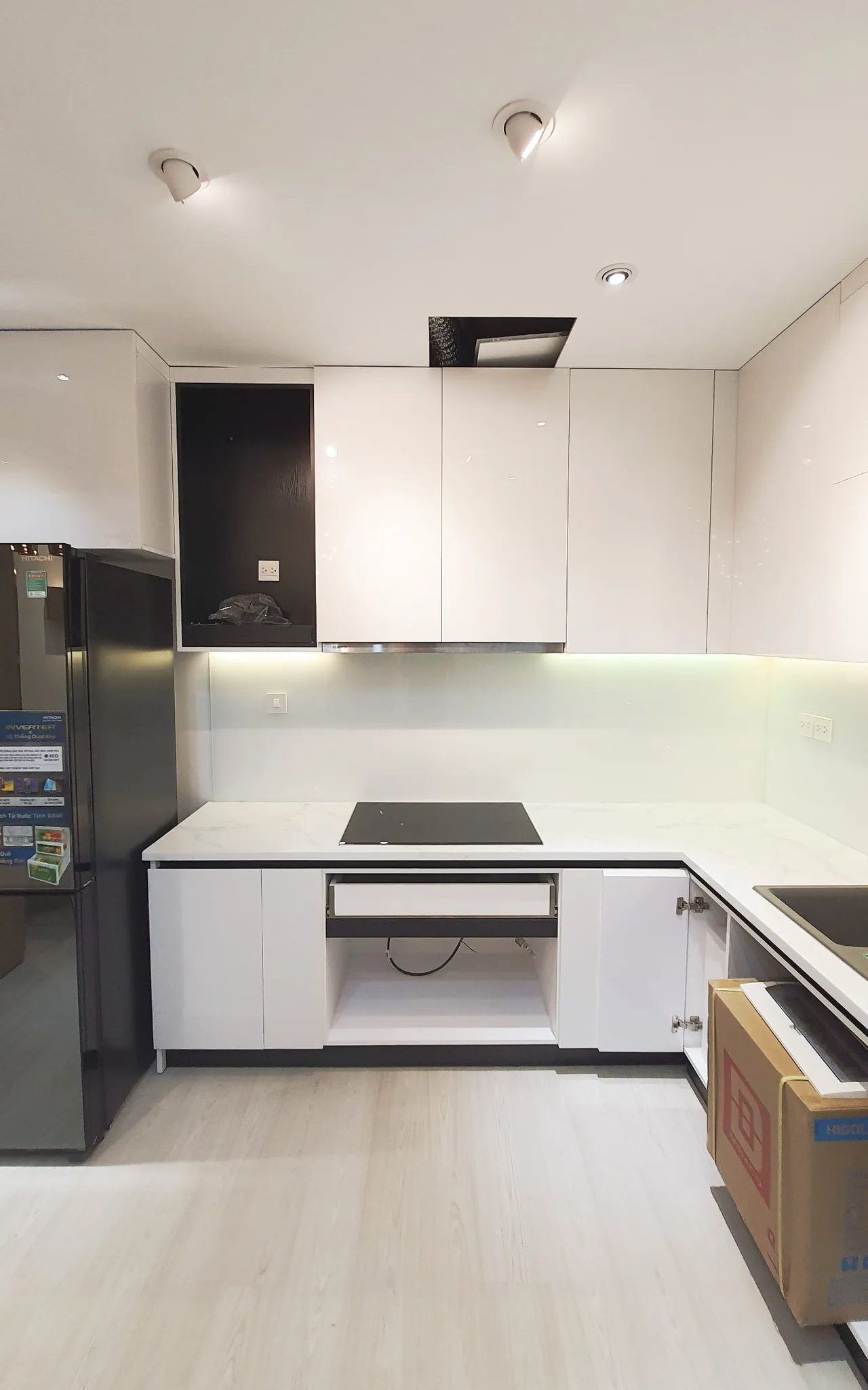 Hoàn thiện nội thất nhà bếp Căn hộ Đường Nguyễn Hữu Thọ Quận 7 phong cách hiện đại Modern
