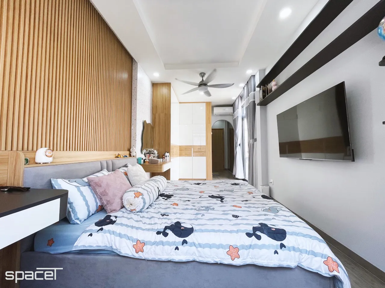 Hoàn thiện nội thất phòng ngủ master nhà phố Quận 12 phong cách hiện đại Modern