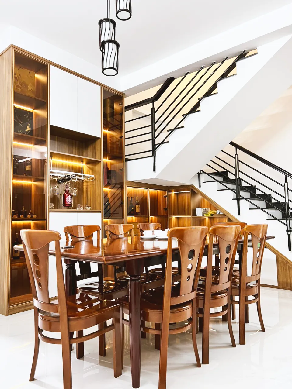 Hoàn thiện nội thất phòng ăn Nhà phố Phú Nhuận 400m2 phong cách hiện đại Modern