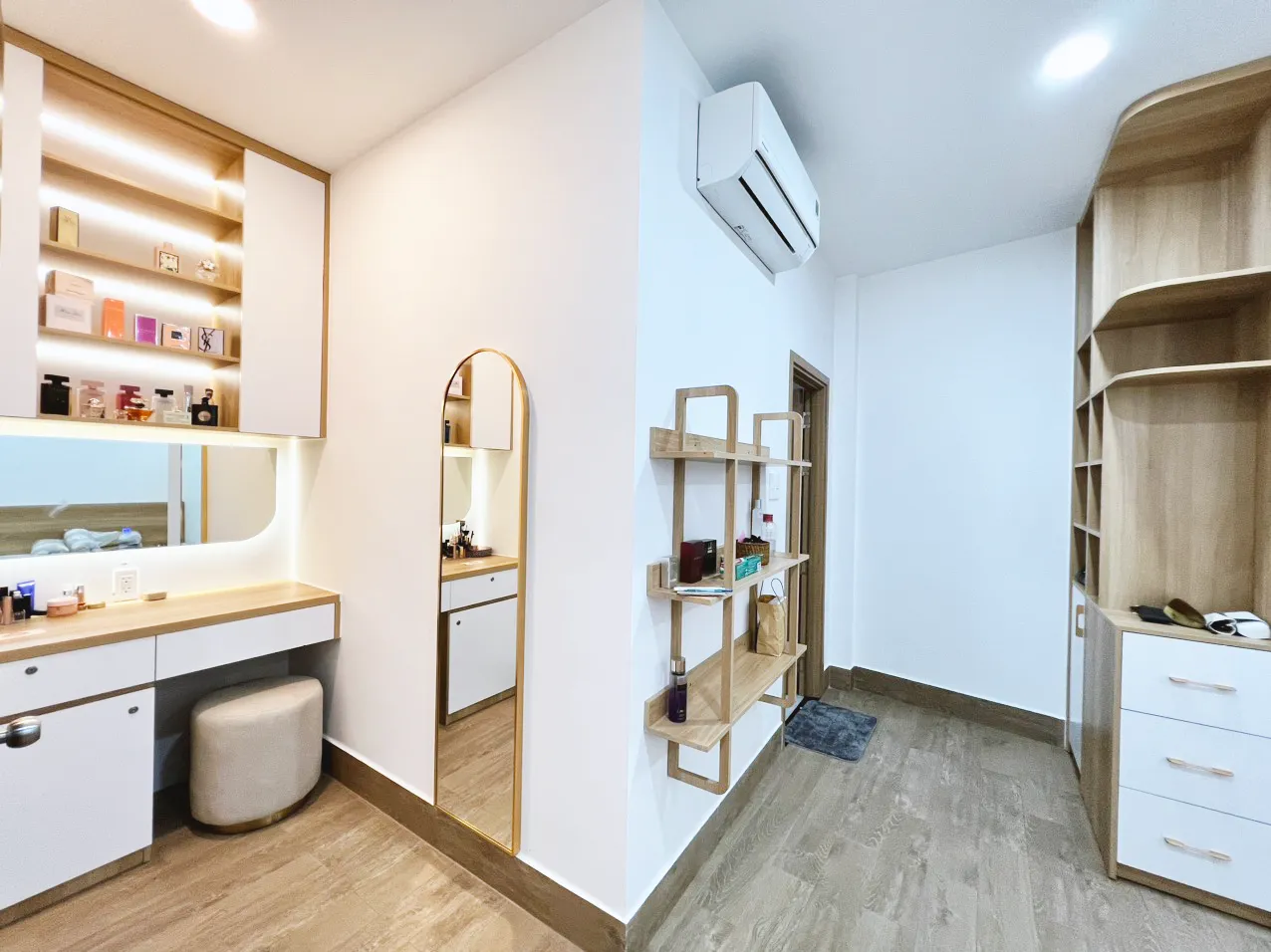 Hoàn thiện nội thất phòng ngủ Nhà phố Phú Nhuận 400m2 phong cách hiện đại Modern