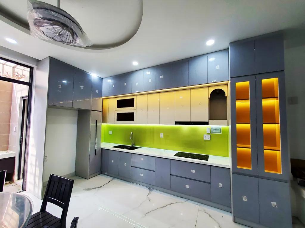 Hoàn thiện nội thất phòng bếp Nhà phố tại Thủ Đức phong cách hiện đại Modern