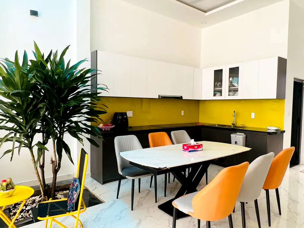 Hoàn thiện nội thất phòng ăn nhà phố Bình Tân phong cách Modern hiện đại