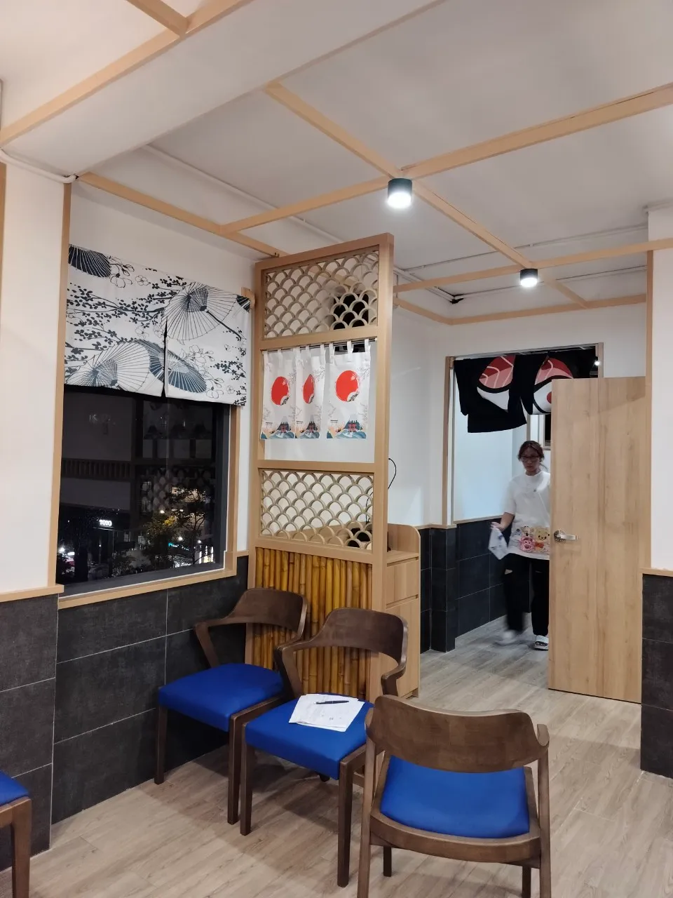 Hoàn thiện nội thất Nhà hàng Sushi Way Quận 3