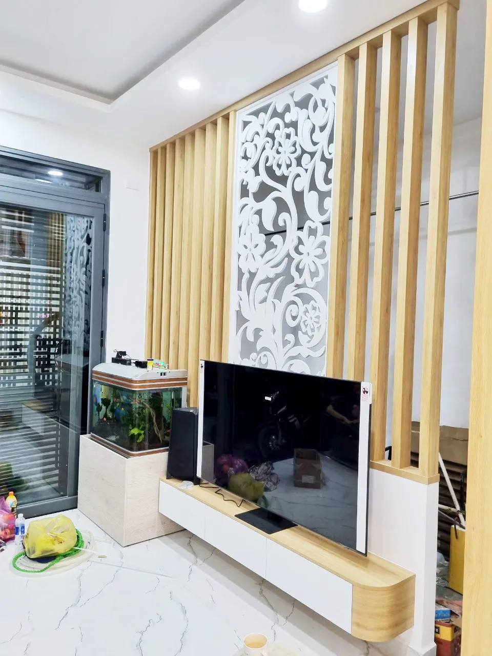 Hoàn thiện nội thất phòng khách nhà phố Vĩnh Viễn Quận 10 mang phong cách Modern Hiện đại