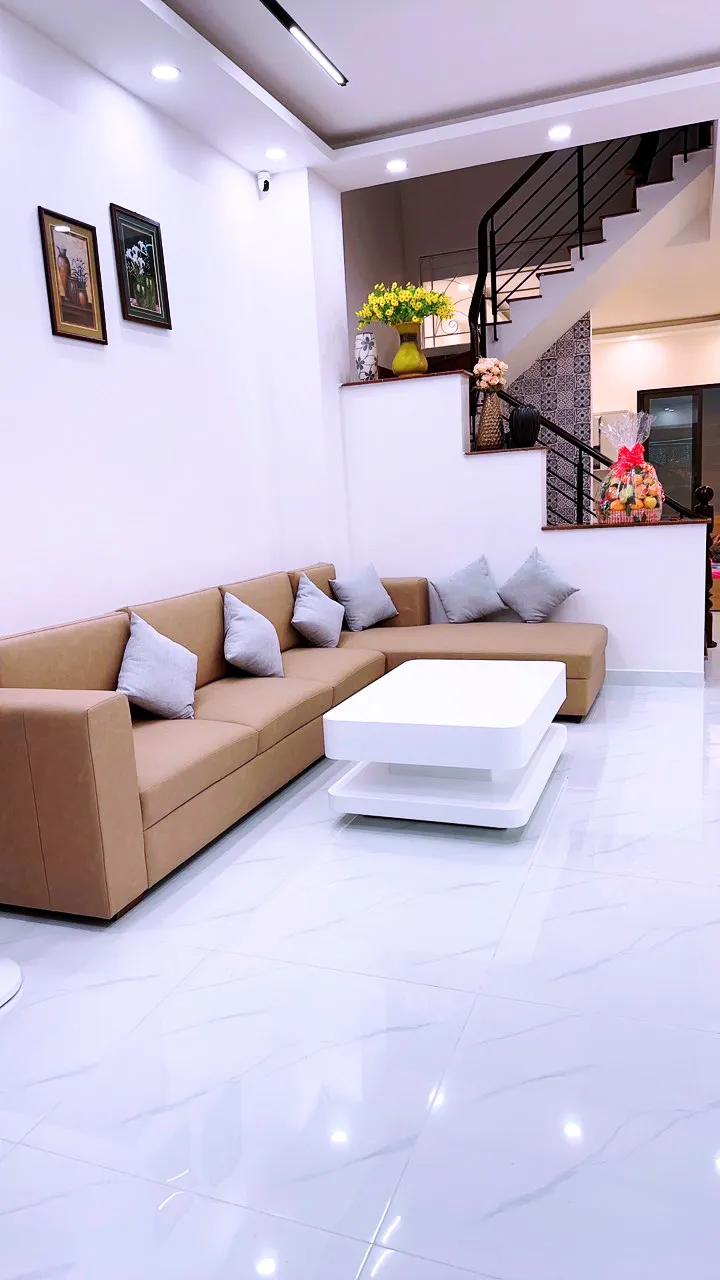 Cải tạo và hoàn thiện nội thất phòng khách nhà phố Tân Phú phong cách Modern hiện đại