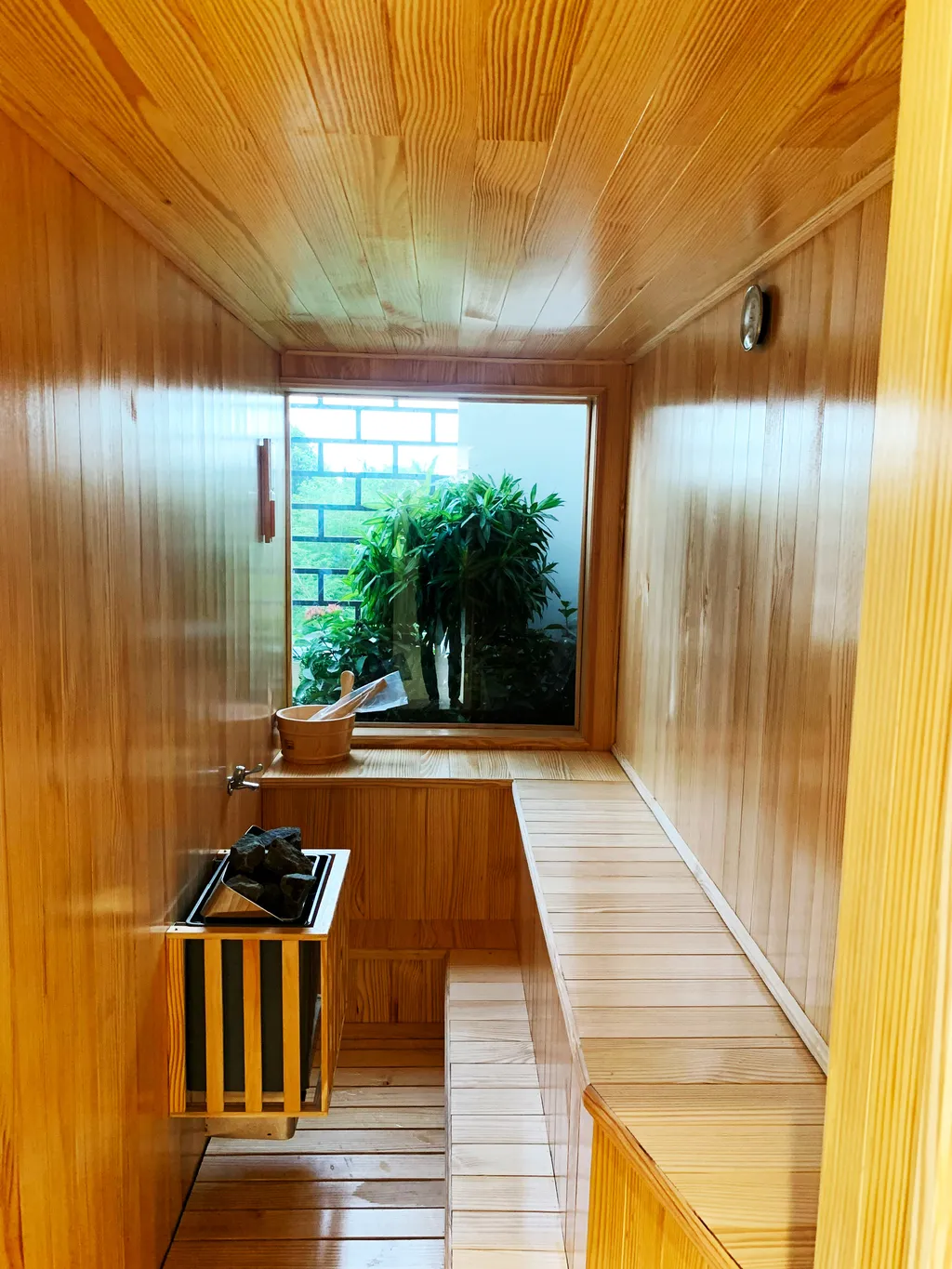 Hoàn thiện nội thất phòng tắm hơi Biệt thự Bình Chánh mang phong cách Modern hiện đại