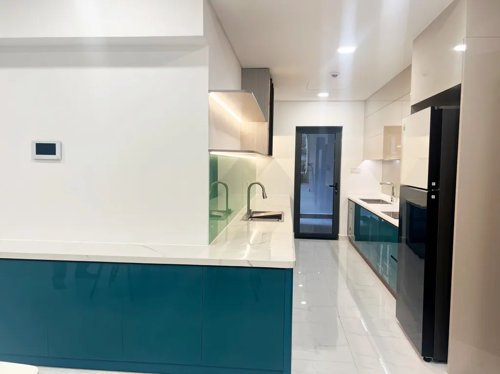 Hoàn thiện nội thất nhà bếp Căn hộ chung cư Celadon Tân Phú 95m2 mang phong cách Color Block