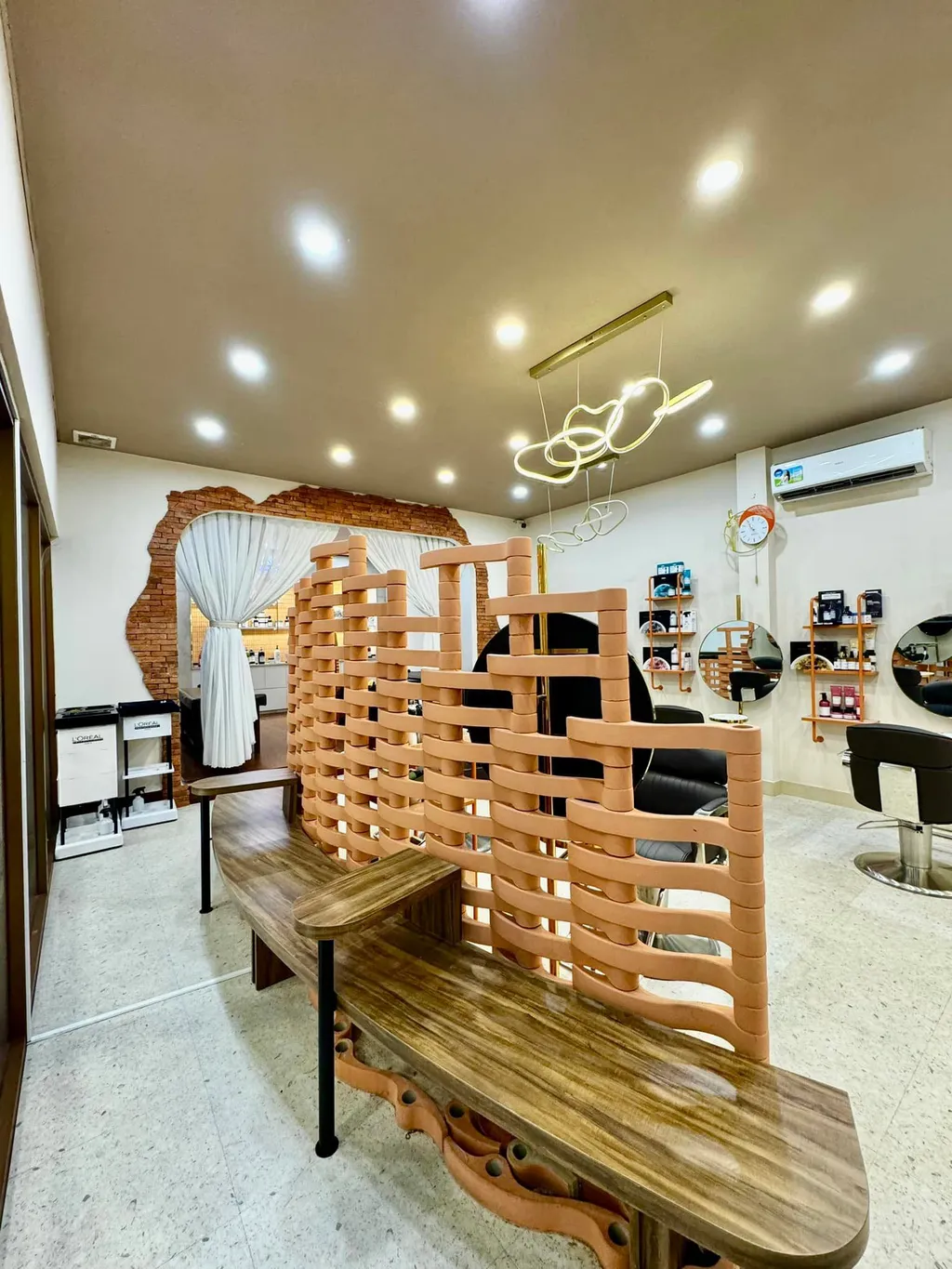 Công trình hoàn thiện nội thất Công trình Salon Kim Chi Củ Chi theo phong cách Modern