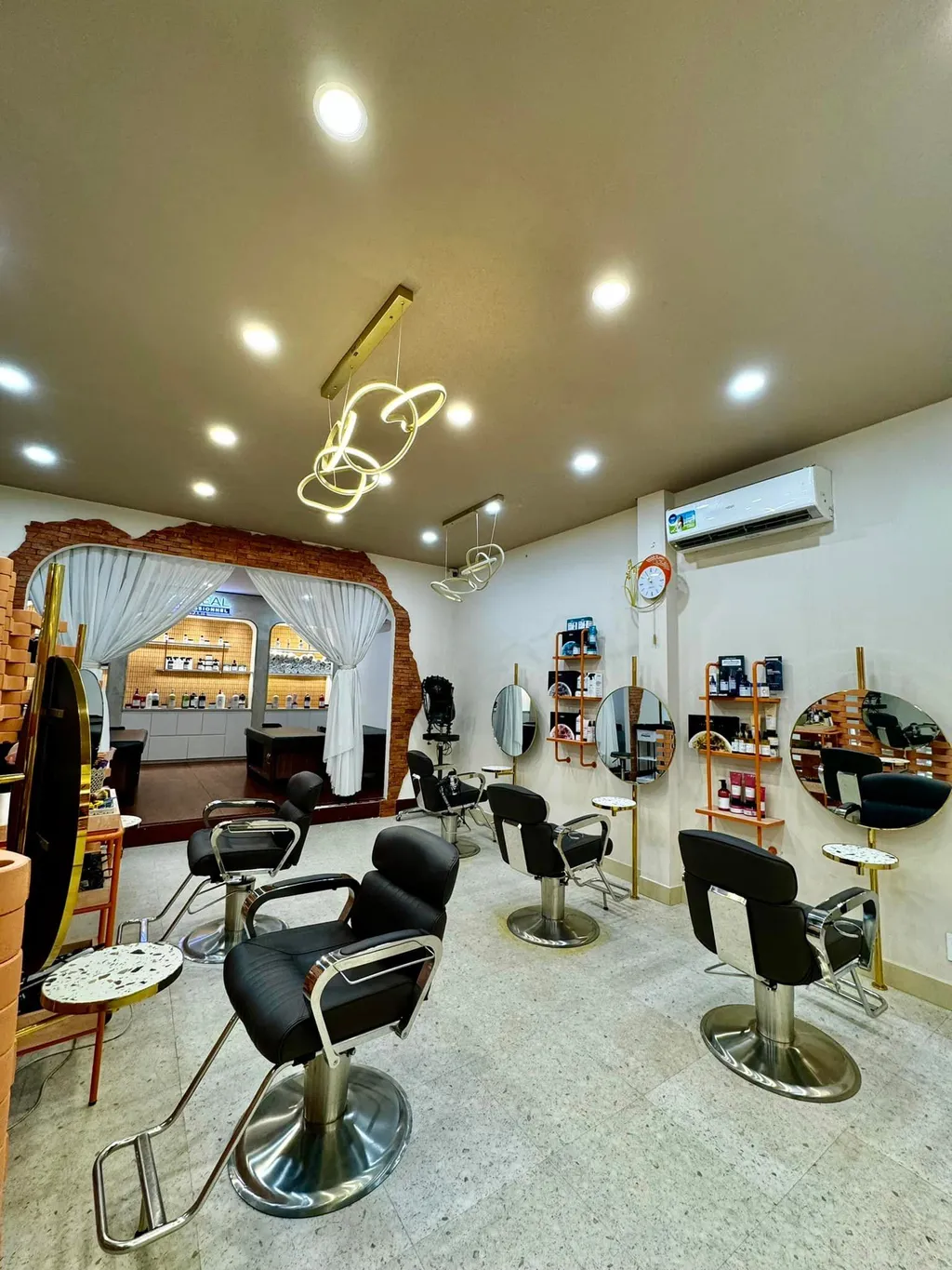 Công trình hoàn thiện nội thất Công trình Salon Kim Chi Củ Chi theo phong cách Modern