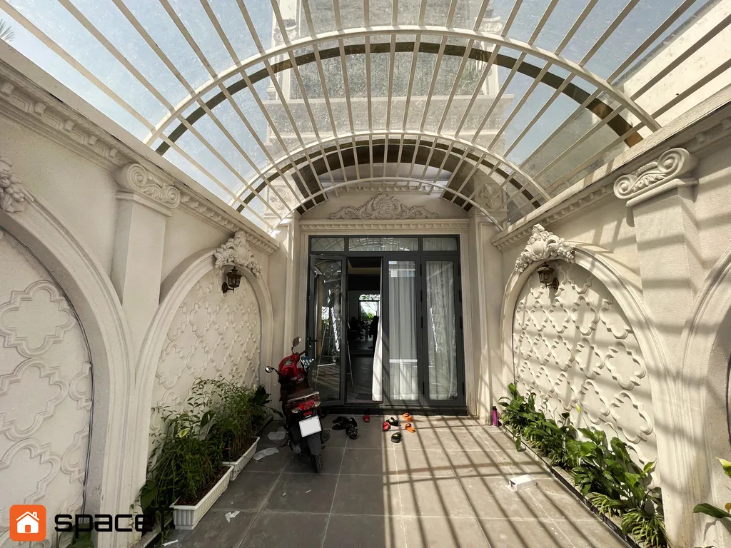 Hoàn thiện sân để xe Nhà phố Thủ Đức - Phong cách Neo Classic