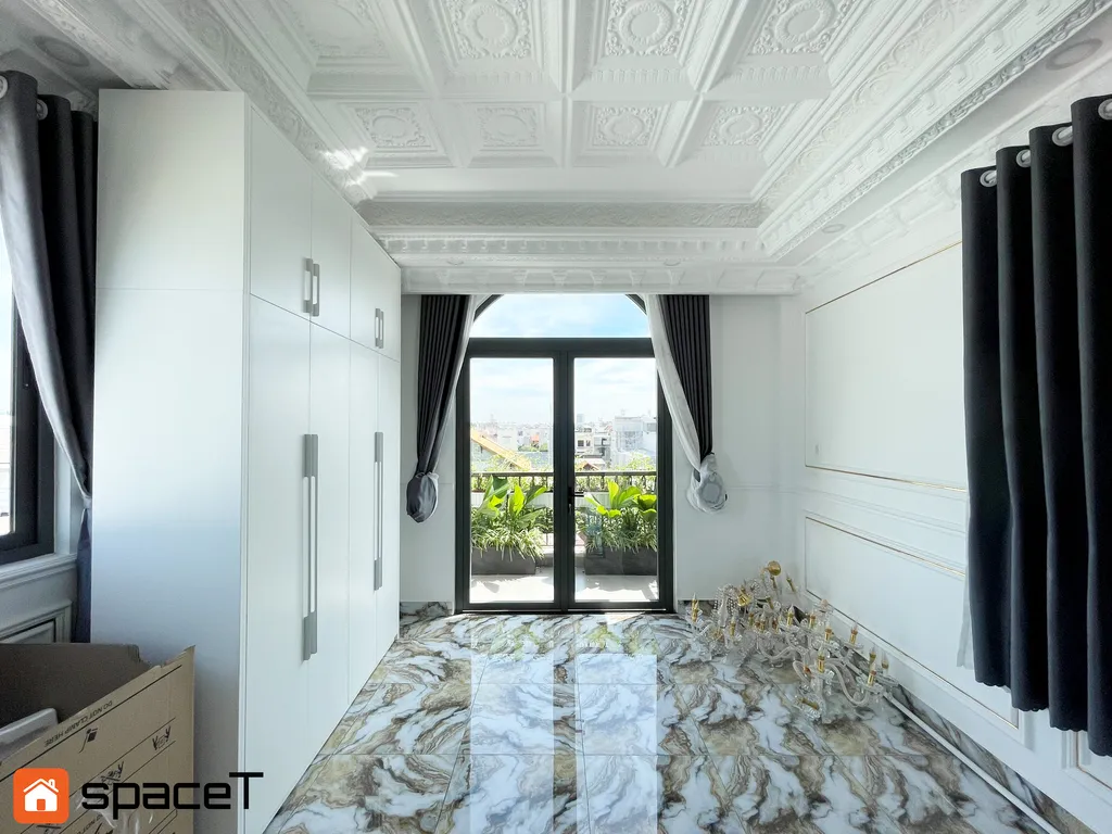 Hoàn thiện nội thất phòng thay đồ Nhà phố Thủ Đức - Phong cách Neo Classic