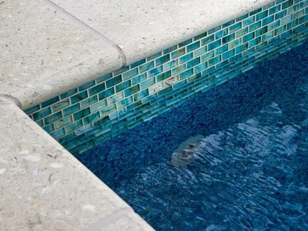 Gạch Mosaic làm hồ bơi