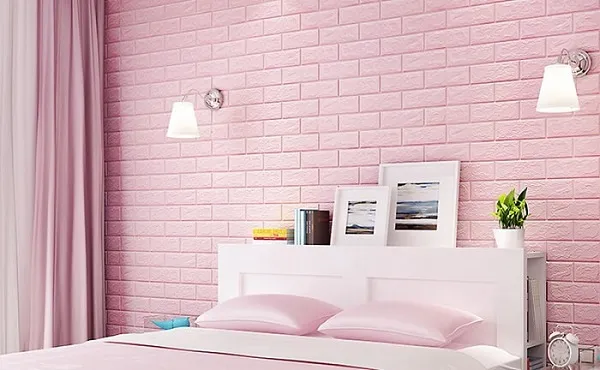 Gạch ốp tường gam màu hồng phù hợp với những cô nàng bánh bèo