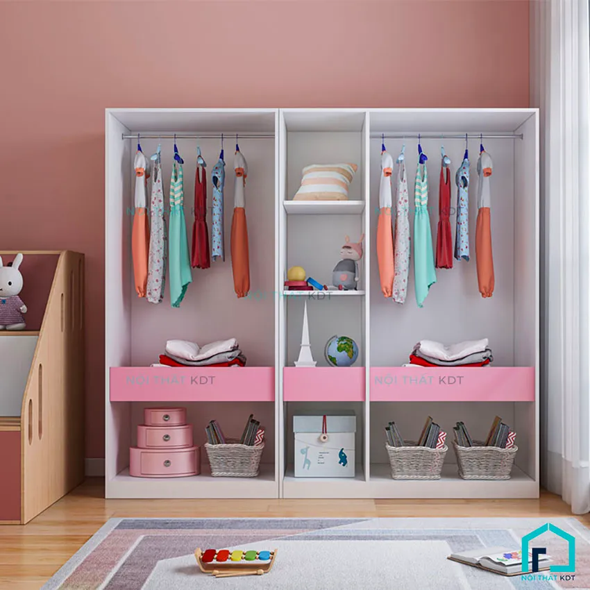 Thiết kế tone màu hồng cho tủ quần áo bé gái