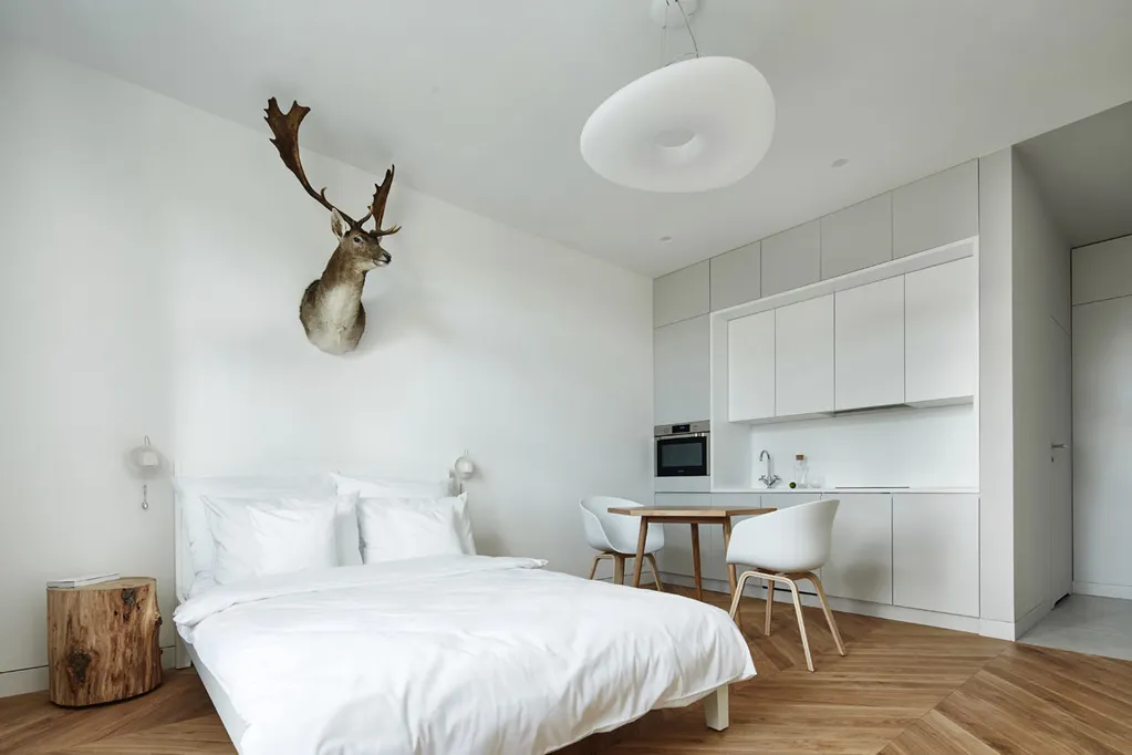 Phòng trọ phong cách minimalist với tông màu đơn sắc, vừa tinh khiết vừa sang trọng