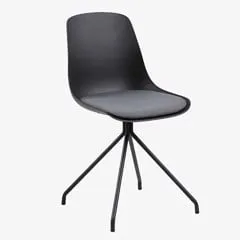Mẫu ghế ăn hiện đại với dáng đệm ngồi đơn giản dễ dàng được lau chùi nhờ bề mặt nhẵn và đường nét đơn giản.
