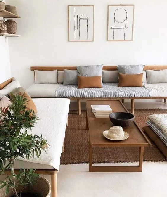 Phòng khách Japandi với nội thất kiểu dáng tinh giản cùng gam màu gần gũi