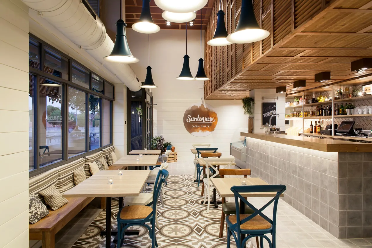 Ý tưởng hoàn thiện quán cafe đơn giản ấm cúng với vật liệu gỗ và gạch bông