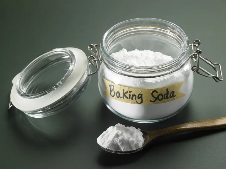Baking soda - Trợ thủ đắc lực trong việc dọn sạch vết bẩn cứng đầu