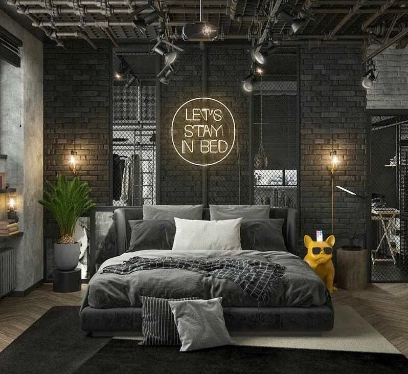 Hay bạn thích chút “ngầu” hơn trong phòng ngủ này bằng cách làm trần và các món trang trí thật ấn tượng. 