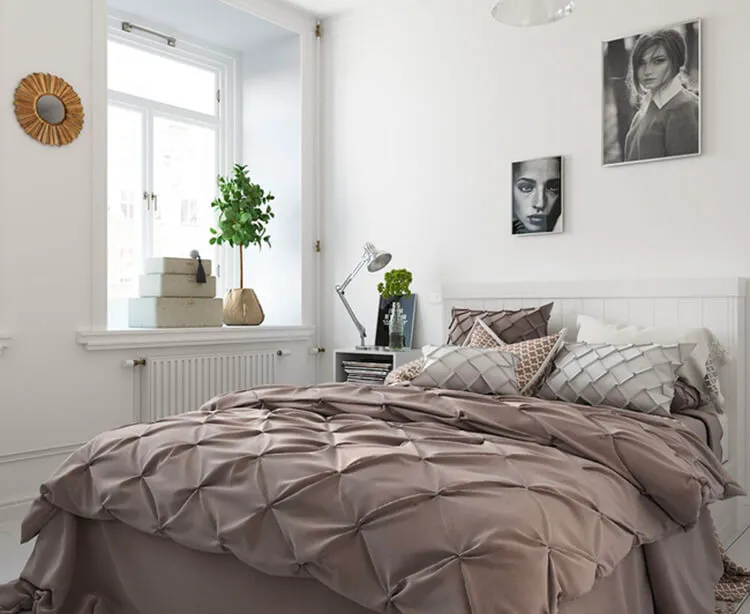 Phòng ngủ phong cách Bắc Âu thường không sử dụng quá nhiều vật dụng và đồ nội thất. Nhờ đó không gian nghỉ ngơi trở nên đơn giản và gọn gàng hơn. 