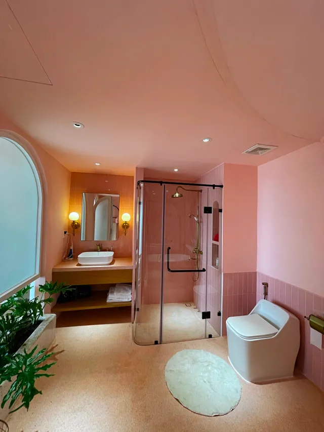Mẫu thiết kế nhà vệ sinh với tone hồng