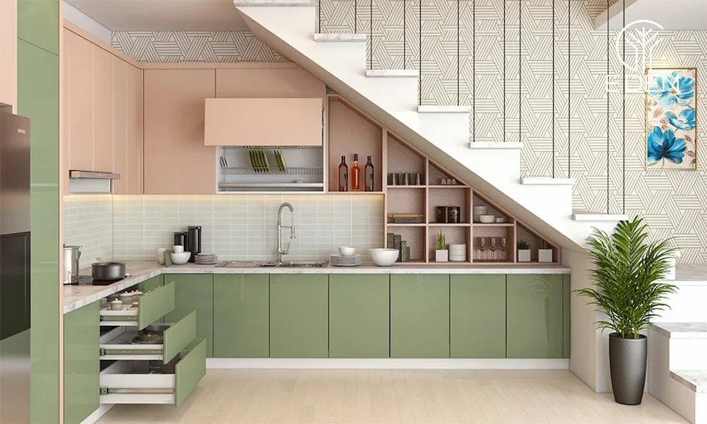 Tủ bếp dưới gầm cầu thang là một ý tưởng hay cho những căn hộ hoặc nhà phố có diện tích nhỏ