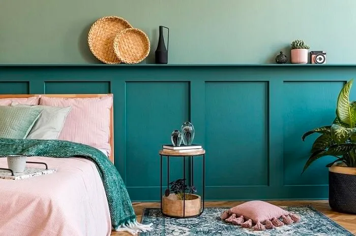 Trang trí phòng khách tinh tế với sơn tường màu xanh ngọc bích