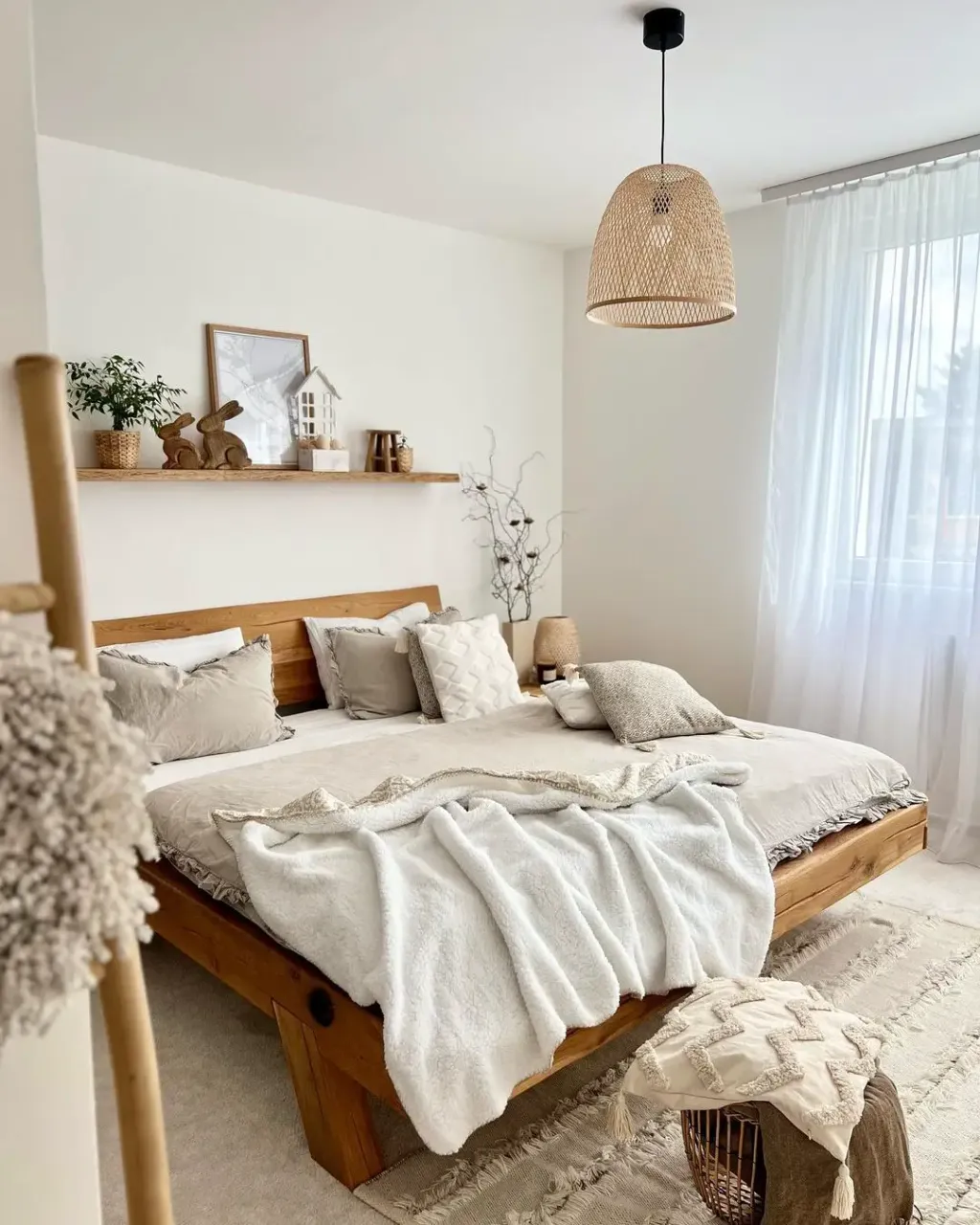 Thiết kế phòng ngủ phong cách Bắc Âu với nội thất gỗ mộc mạc