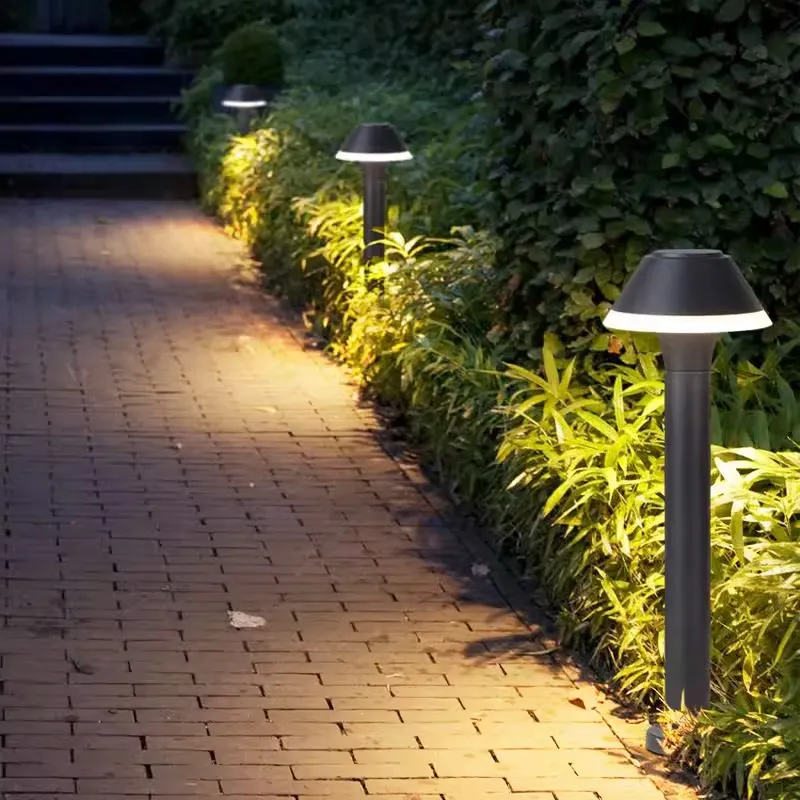 Đèn nấm phù hợp với nhiều thiết kế sân vườn