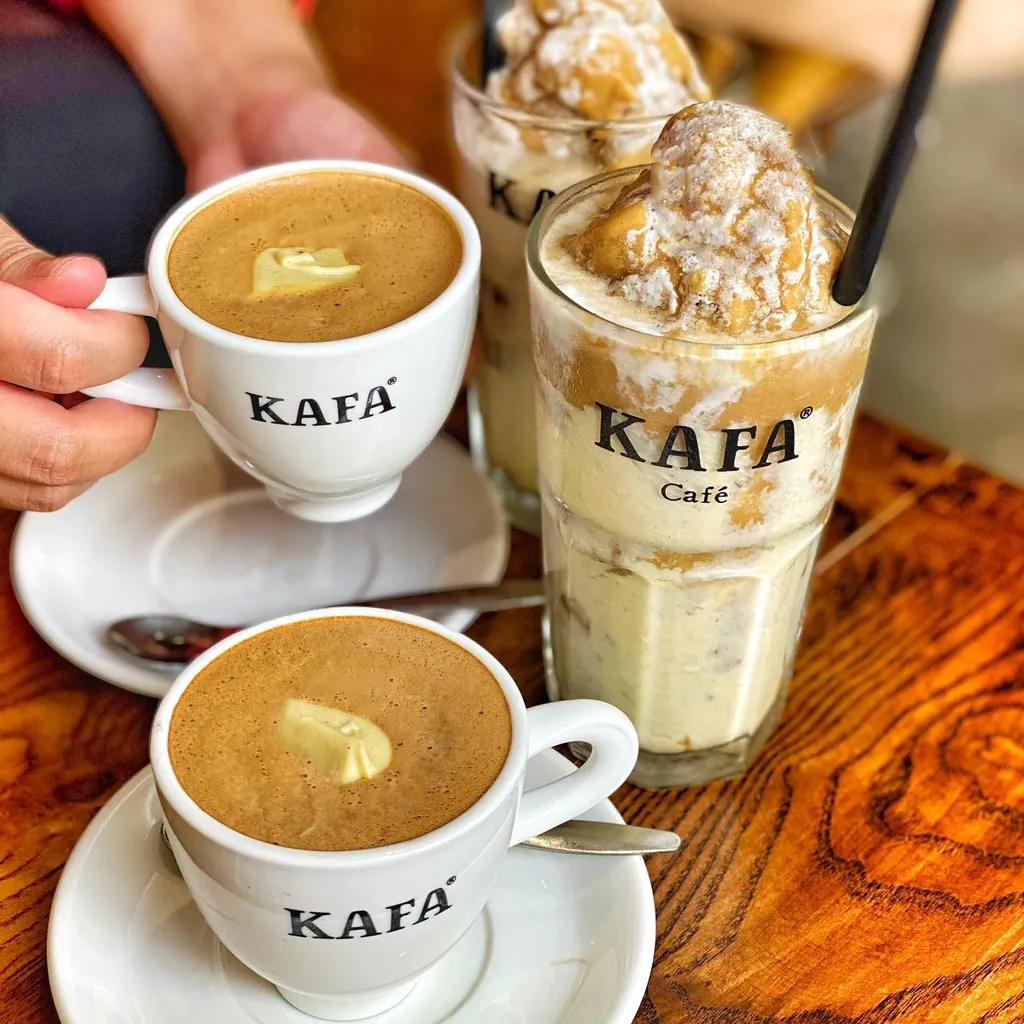 Cà phê kem đậu xanh và cà phê cốt dừa đậu xanh tại KAFA Café