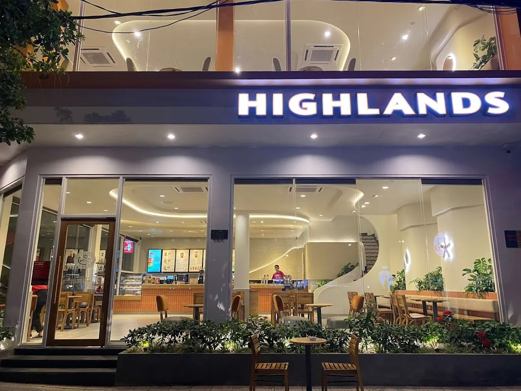 Ngoại thất Highlands Coffee chi nhánh Nguyễn Trãi