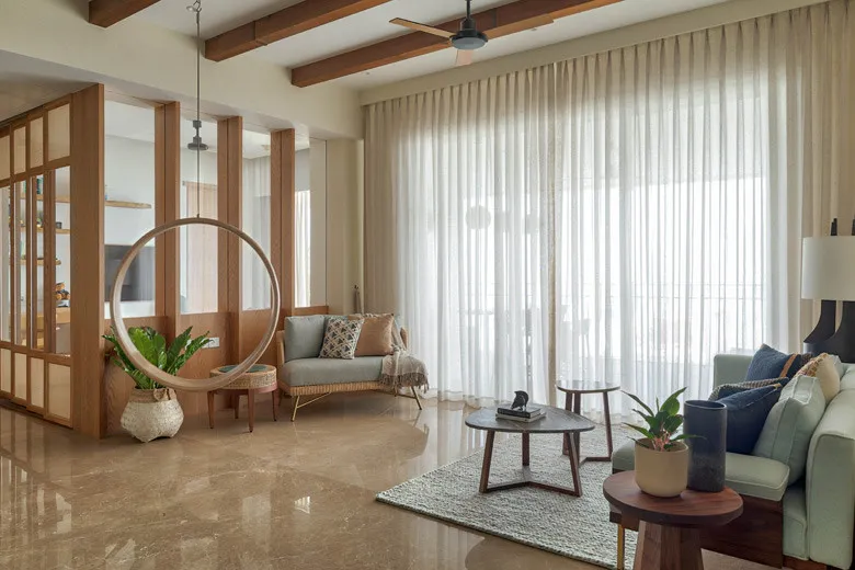 Không gian phòng khách sử dụng gỗ mang đến cảm giác gần gũi, ấm cúng