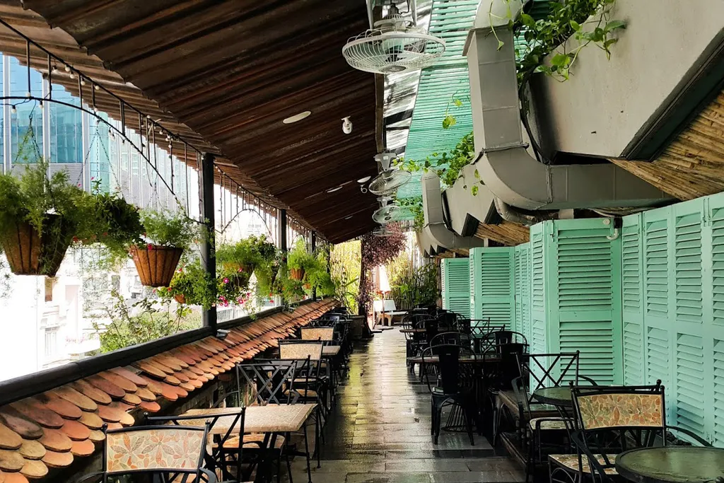 Hình ảnh quán cafe Cô Ba Sài Gòn