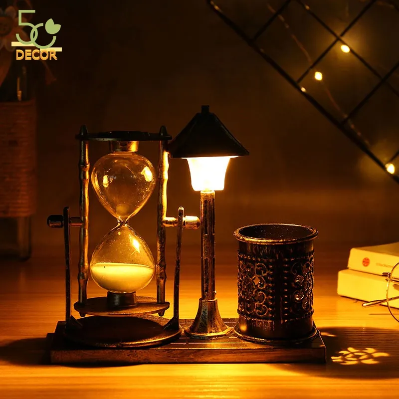 Bạn cũng thể sử dụng chiếc đồng hồ cát này như một chiếc đèn ngủ vào ban đêm vô cùng thuận tiện