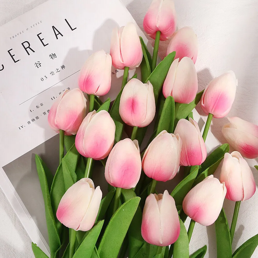 Giá thành của hoa tulip tùy thuộc vào việc bạn muốn mua củ giống hay hoa giống