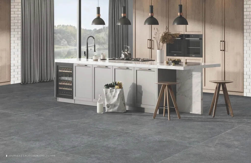 Các dòng gạch lát nền có bề mặt nhám giúp chống trơn hiệu quả cho không gian phòng ăn, nhà bếp