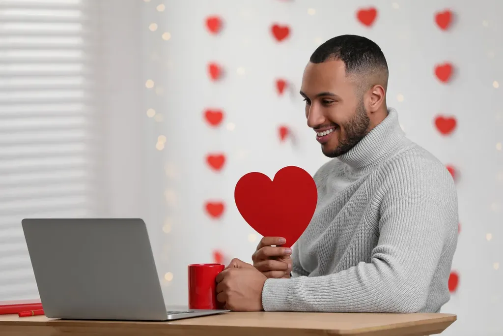 Lên ý tưởng cho một buổi hẹn hò online siêu lãng mạn cùng bạn gái vào ngày Valentine